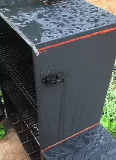 Sealing the joints of Dyna Glo Vertical offset smoker